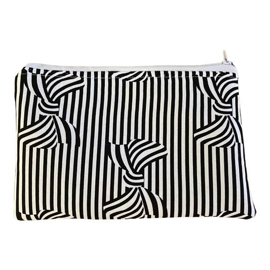 Linna black and white Zipper pouch